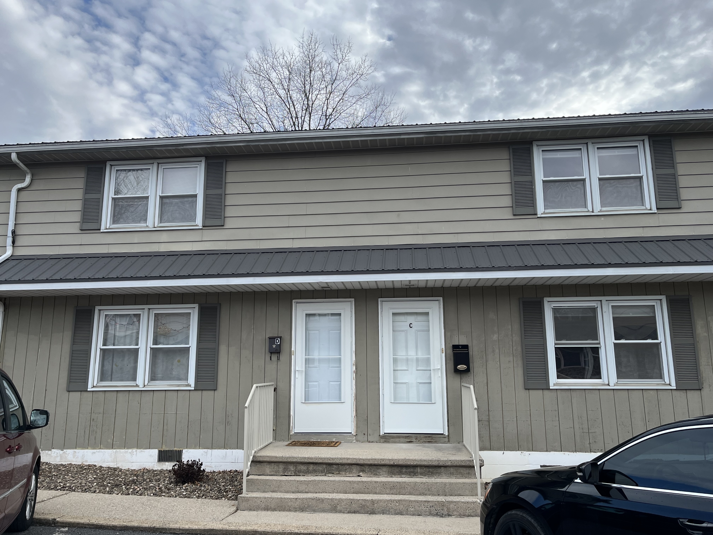 611 Lincoln Way West, Apt C